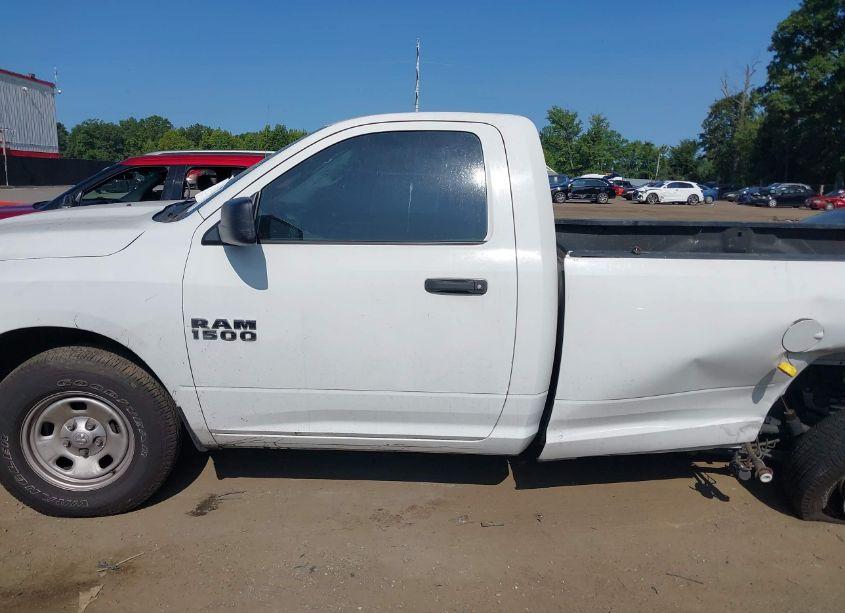 Photo 14 of 2017 Ram 1500 TRADESMAN REGULAR CAB 4X4 8' BOX (VIN 3C6JR7DG9HG769816)