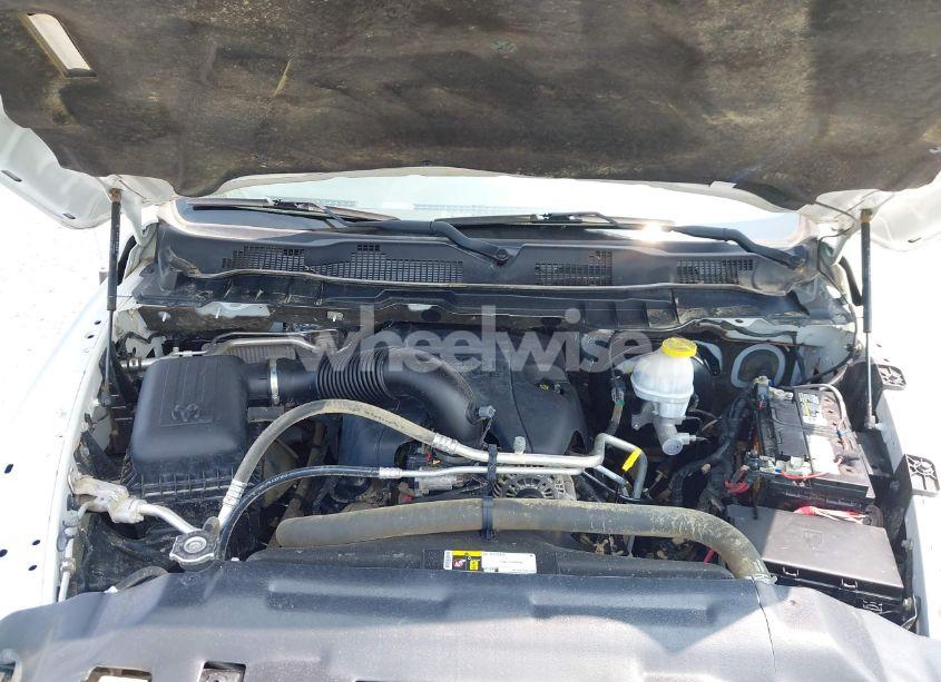 Photo 10 of 2019 Ram 1500 CLASSIC TRADESMAN 4X4 8' BOX (VIN 3C6JR7DT1KG585748)