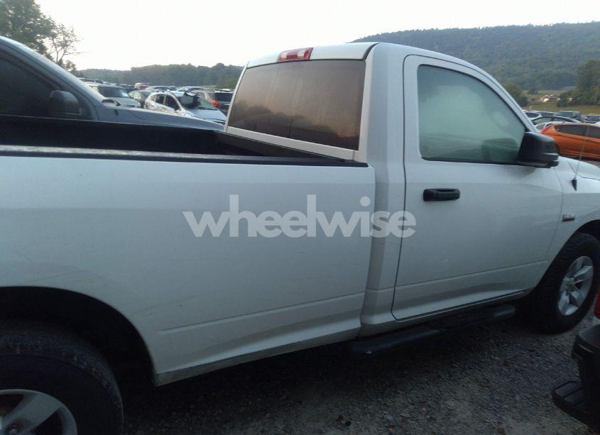 Photo 14 of 2019 Ram 1500 CLASSIC TRADESMAN 4X4 8' BOX (VIN 3C6JR7DT1KG585748)