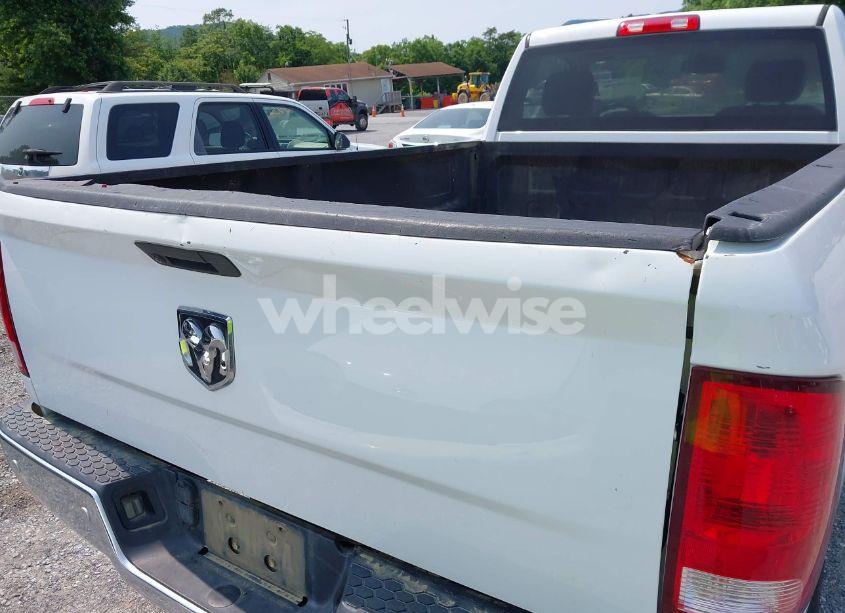 Photo 21 of 2019 Ram 1500 CLASSIC TRADESMAN 4X4 8' BOX (VIN 3C6JR7DT1KG585748)