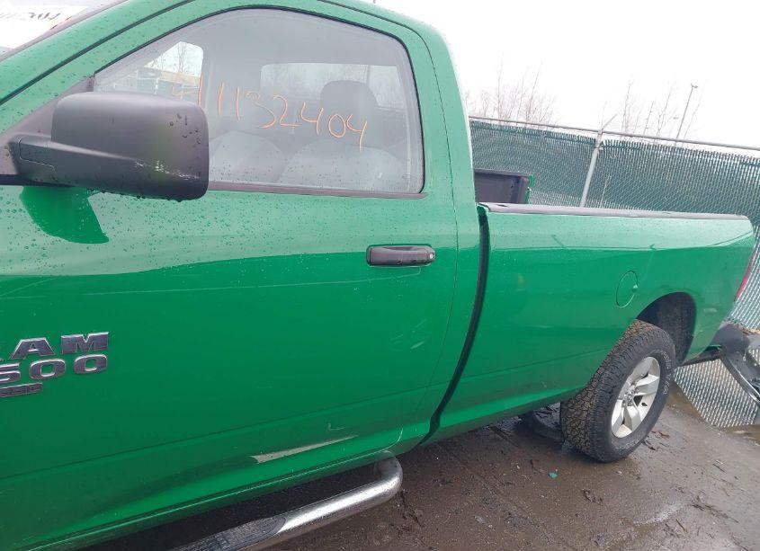 Photo 15 of 2019 Ram 1500 CLASSIC TRADESMAN 4X4 8' BOX (VIN 3C6JR7DT8KG506785)