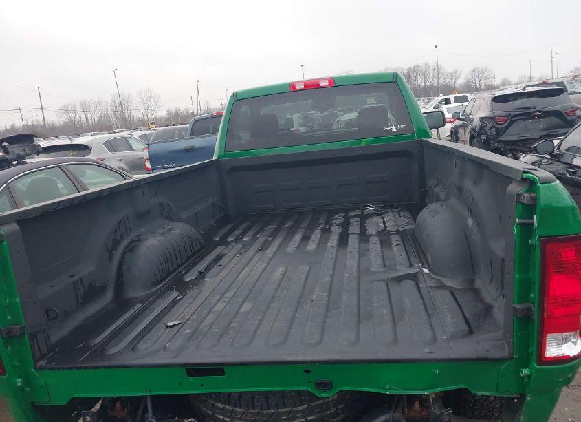 Photo 8 of 2019 Ram 1500 CLASSIC TRADESMAN 4X4 8' BOX (VIN 3C6JR7DT8KG506785)