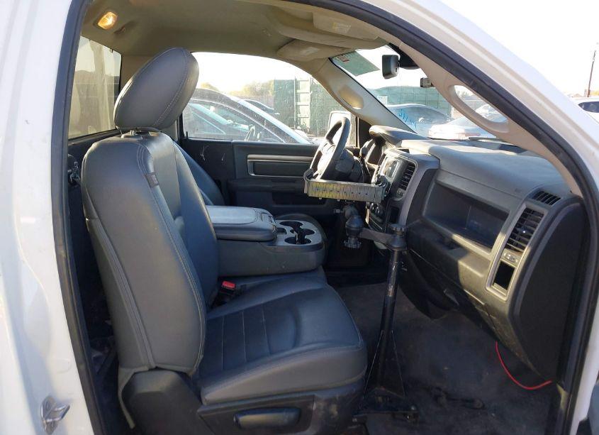 Photo 5 of 2018 Ram 2500 TRADESMAN 4X2 8' BOX (VIN 3C6LR4AT6JG376807)