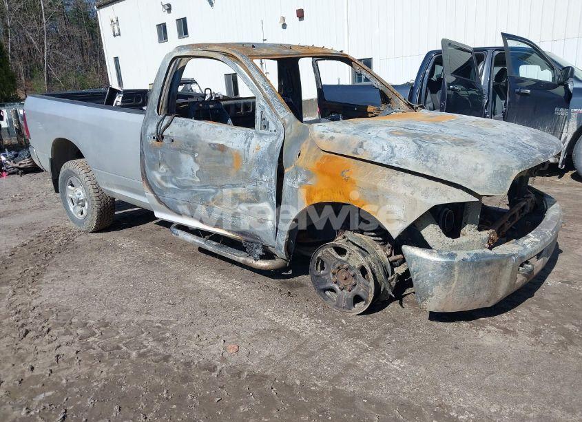 2018 Ram 2500 TRADESMAN 4X4 8' BOX (VIN 3C6LR5AT6JG378370) main photo