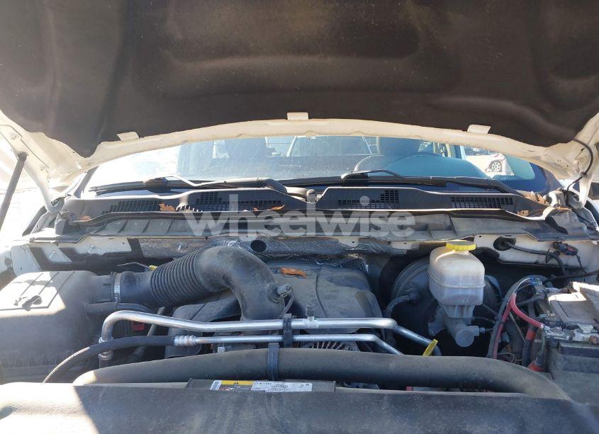 Photo 10 of 2018 Ram 2500 TRADESMAN 4X4 8' BOX (VIN 3C6LR5AT8JG379682)