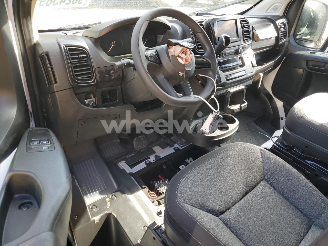 Photo 8 of 2025 RAM PROMASTER 1500 DELIVERY VAN (VIN 3C6LRVAG9SE533462)