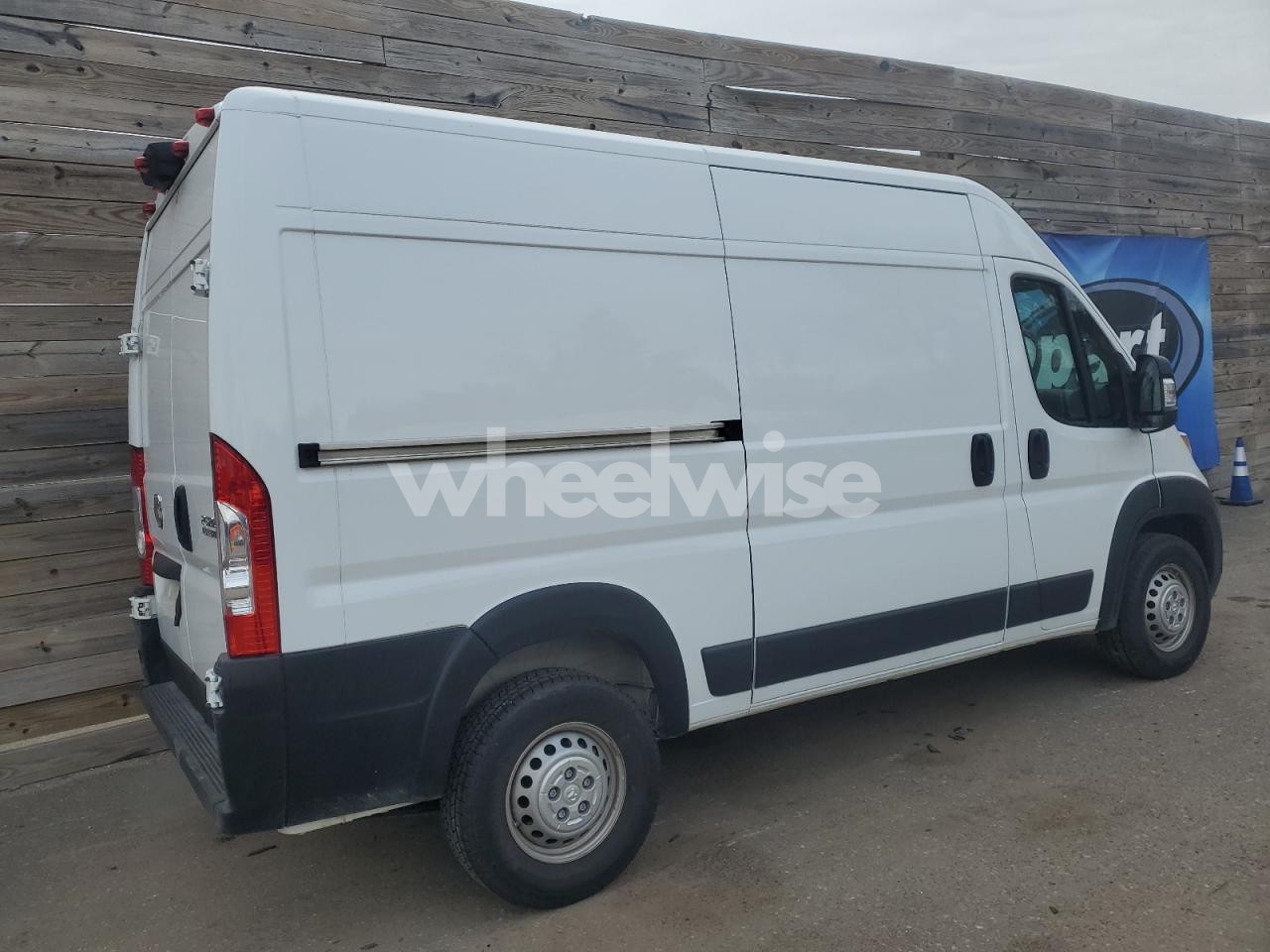 Photo 3 of 2025 RAM PROMASTER DELIVERY VAN N/A (VIN 3C6LRVCG8SE518836)