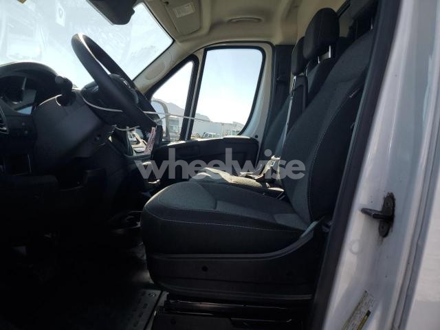 Photo 10 of 2024 RAM PROMASTER 2500 2500 HIGH (VIN 3C6LRVDG3RE111743)