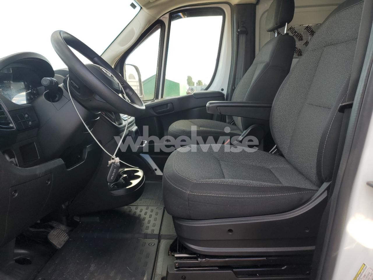Photo 7 of 2023 RAM PROMASTER 2500 DELIVERY VAN (VIN 3C6LRVDG6PE589068)