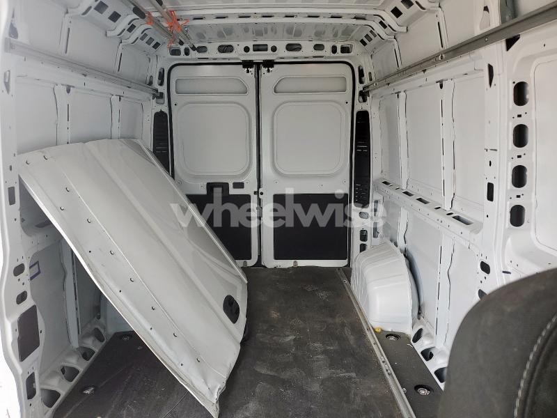 Photo 13 of 2024 RAM PROMASTER 2500 2500 HIGH (VIN 3C6LRVDG9RE136758)