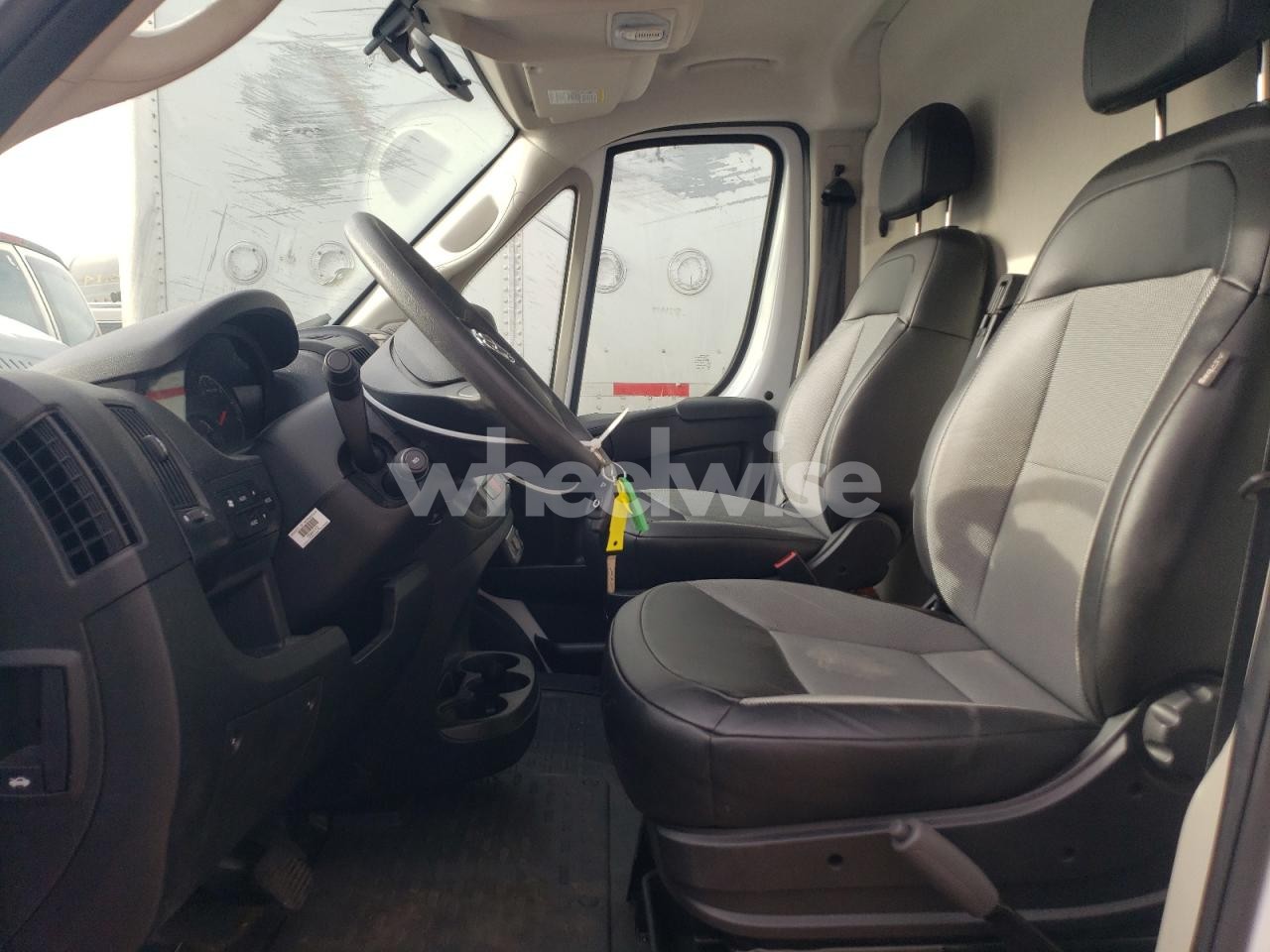 Photo 7 of 2021 RAM PROMASTER 2500 2500 HIGH (VIN 3C6LRVDGXME573564)