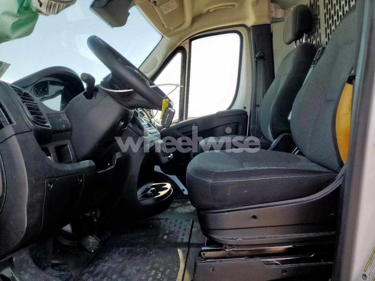 Photo 7 of 2023 RAM PROMASTER 2500 2500 STANDARD (VIN 3C6LRVVG7PE596612)