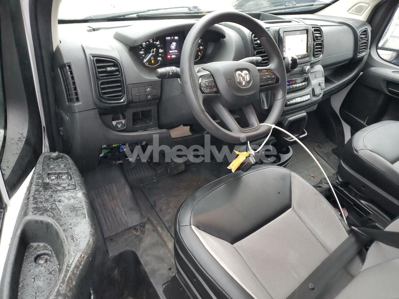 Photo 8 of 2023 RAM PROMASTER 2500 2500 STANDARD (VIN 3C6LRVVGXPE559814)