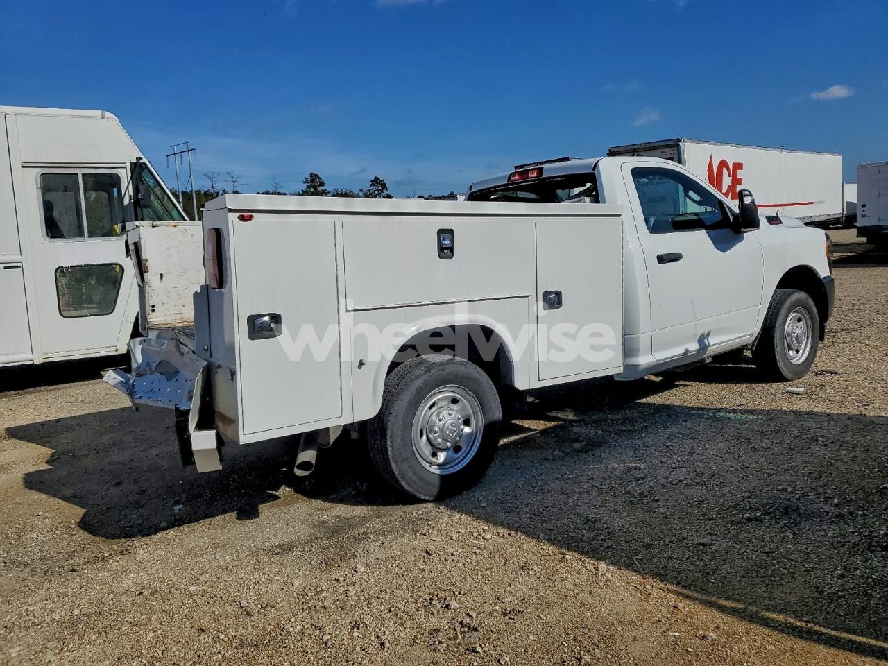 Photo 3 of 2024 RAM 2500 TRADESMAN (VIN 3C6MR4AJ6RG124165)