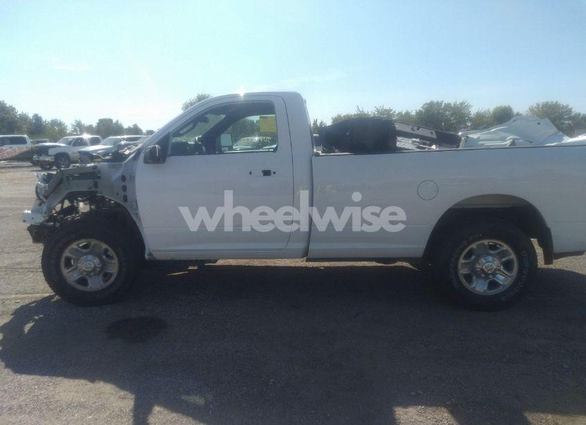 Photo 15 of 2024 Ram 2500 TRADESMAN REGULAR CAB 4X2 8' BOX (VIN 3C6MR4AJ8RG248941)