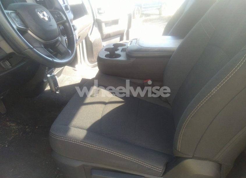 Photo 19 of 2024 Ram 2500 TRADESMAN REGULAR CAB 4X2 8' BOX (VIN 3C6MR4AJ8RG248941)