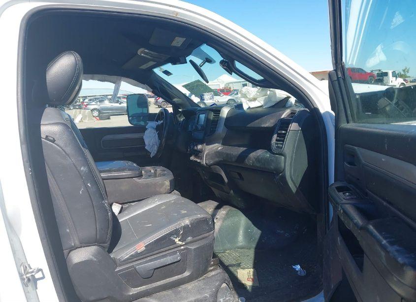 Photo 5 of 2022 Ram 2500 TRADESMAN 4X2 8' BOX (VIN 3C6MR4AJ9NG340229)