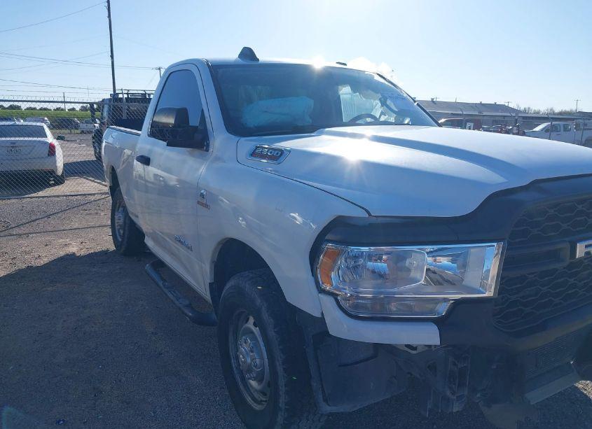 2019 Ram 2500 TRADESMAN 4X2 8' BOX (VIN 3C6MR4AL2KG603867) main photo