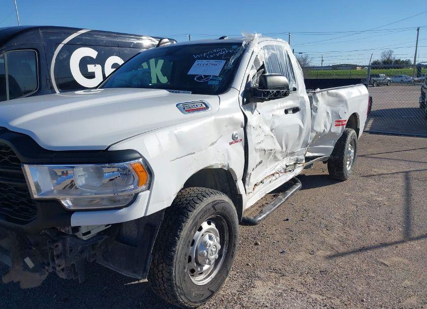 Photo 2 of 2019 Ram 2500 TRADESMAN 4X2 8' BOX (VIN 3C6MR4AL2KG603867)