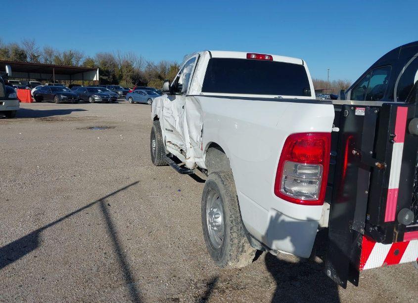 Photo 3 of 2019 Ram 2500 TRADESMAN 4X2 8' BOX (VIN 3C6MR4AL2KG603867)