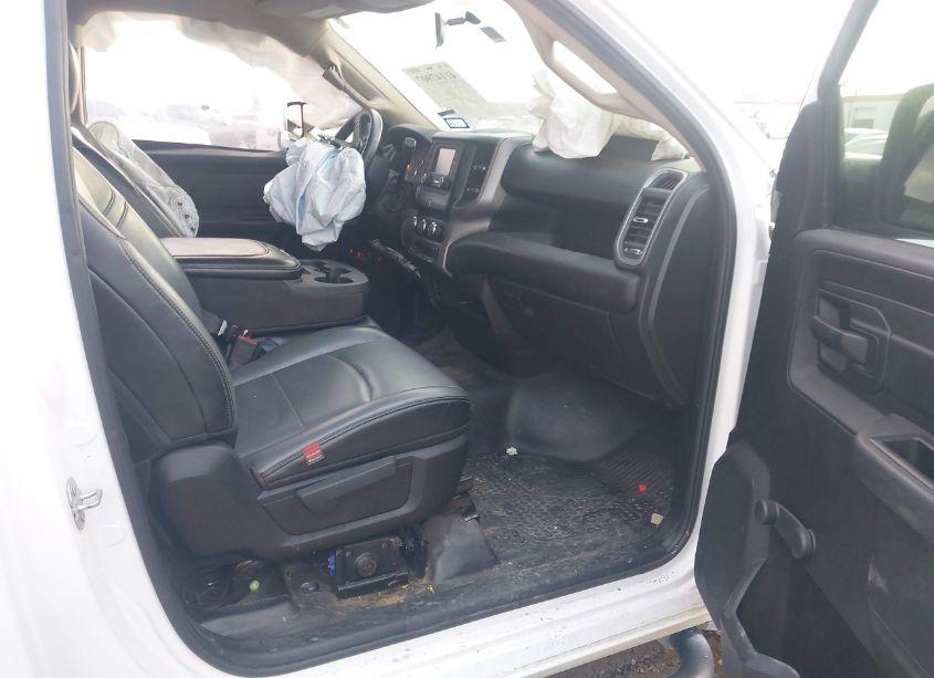 Photo 5 of 2019 Ram 2500 TRADESMAN 4X2 8' BOX (VIN 3C6MR4AL2KG603867)