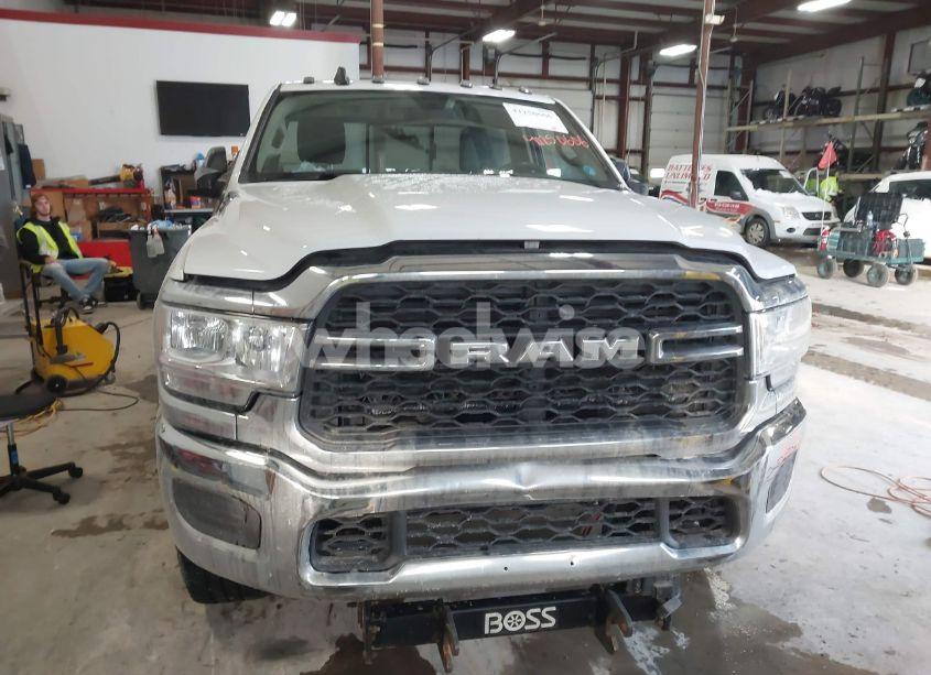 Photo 12 of 2019 Ram 2500 TRADESMAN 4X4 8' BOX (VIN 3C6MR5AJ2KG598559)