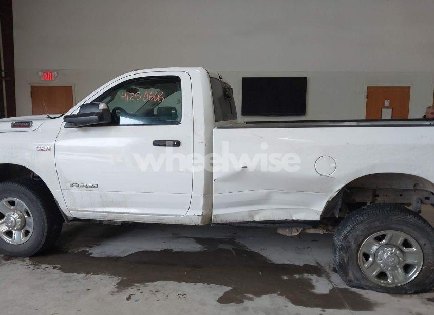 Photo 14 of 2019 Ram 2500 TRADESMAN 4X4 8' BOX (VIN 3C6MR5AJ2KG598559)