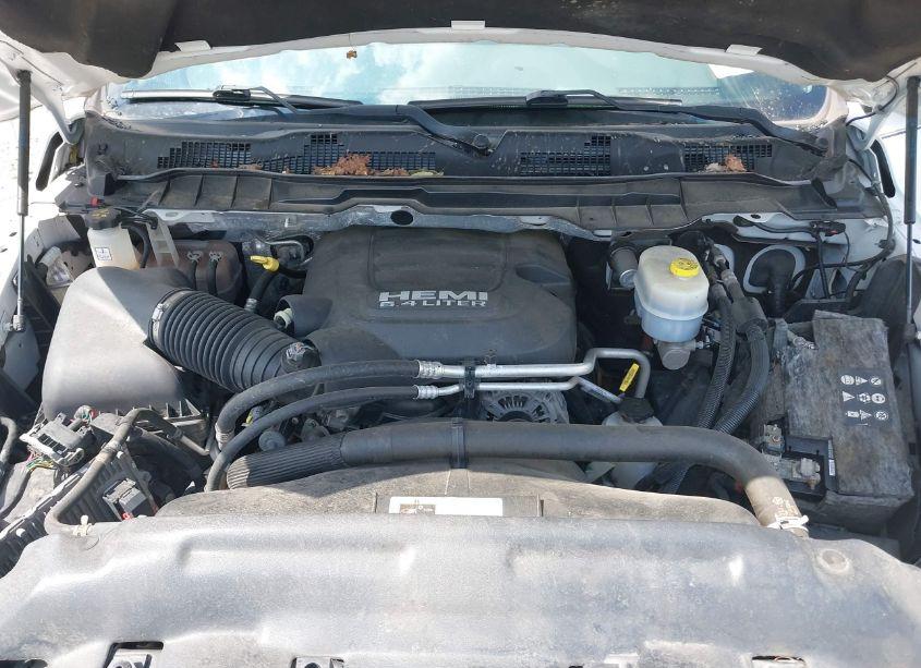 Photo 10 of 2018 Ram 2500 TRADESMAN REGULAR CAB 4X4 8' BOX (VIN 3C6MR5AJ3JG102148)