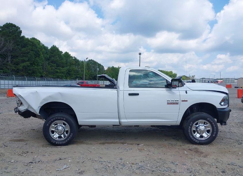 Photo 13 of 2018 Ram 2500 TRADESMAN REGULAR CAB 4X4 8' BOX (VIN 3C6MR5AJ3JG102148)