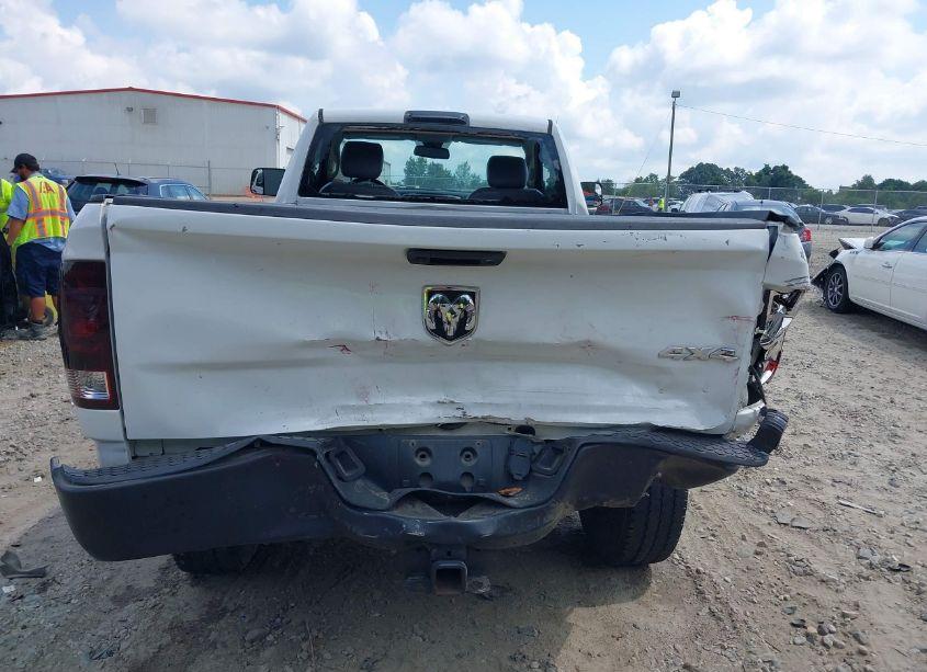 Photo 16 of 2018 Ram 2500 TRADESMAN REGULAR CAB 4X4 8' BOX (VIN 3C6MR5AJ3JG102148)