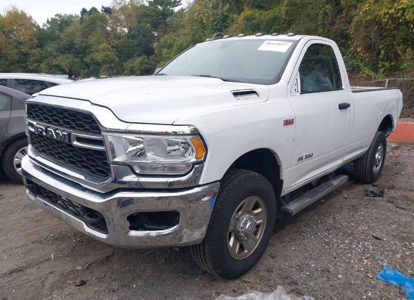 Photo 2 of 2019 Ram 2500 TRADESMAN REGULAR CAB 4X4 8' BOX (VIN 3C6MR5AJ5KG602474)