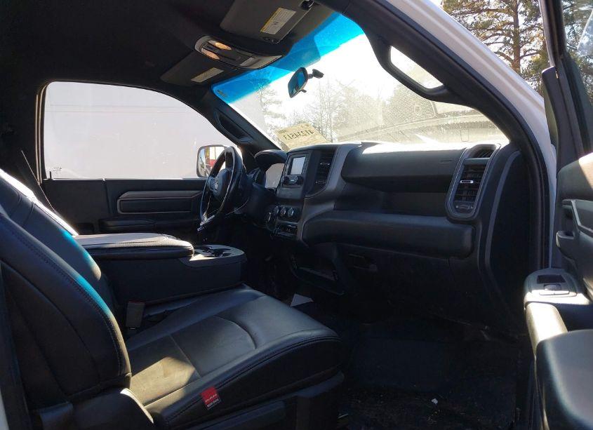 Photo 5 of 2022 Ram 2500 TRADESMAN 4X4 8' BOX (VIN 3C6MR5AJ6NG251045)