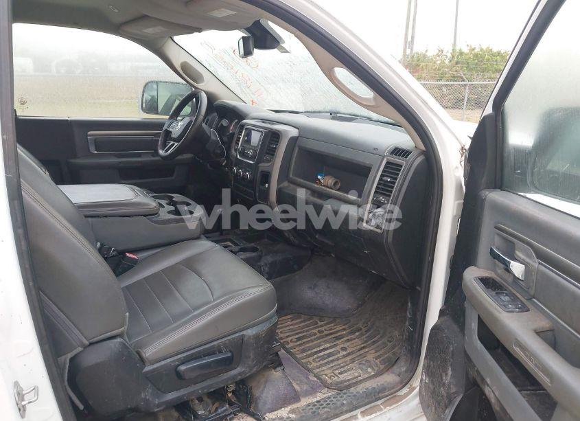 Photo 5 of 2018 Ram 2500 TRADESMAN 4X4 8' BOX (VIN 3C6MR5AJ8JG295963)