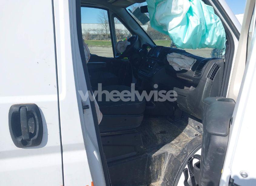 Photo 5 of 2022 Ram Promaster 3500 HIGH ROOF 159 WB (VIN 3C6MRVHG0NE109375)