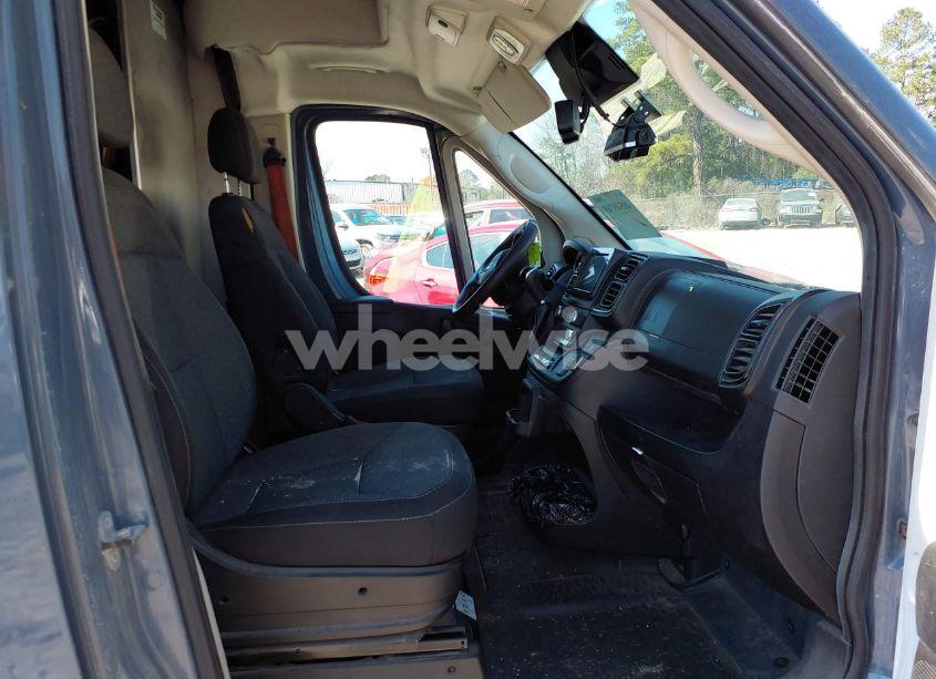Photo 5 of 2022 Ram Promaster 3500 CARGO VAN HIGH ROOF 159 WB EXT (VIN 3C6MRVJG6NE116762)