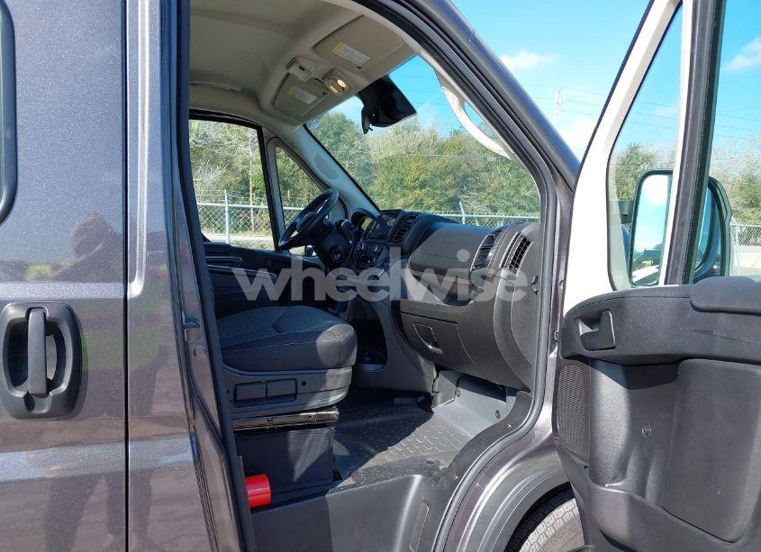 Photo 5 of 2022 Ram Promaster 3500 CARGO VAN HIGH ROOF 159 WB EXT (VIN 3C6MRVJGXNE140109)