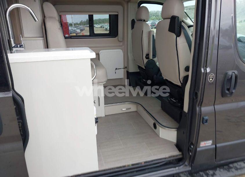 Photo 8 of 2022 Ram Promaster 3500 WINDOW VAN HIGH ROOF 159 WB EXT (VIN 3C6MRVUG2NE101722)