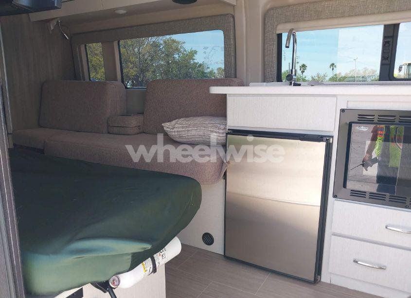Photo 8 of 2021 Ram Promaster 3500 WINDOW VAN HIGH ROOF 159 WB EXT (VIN 3C6MRVUG5ME550939)