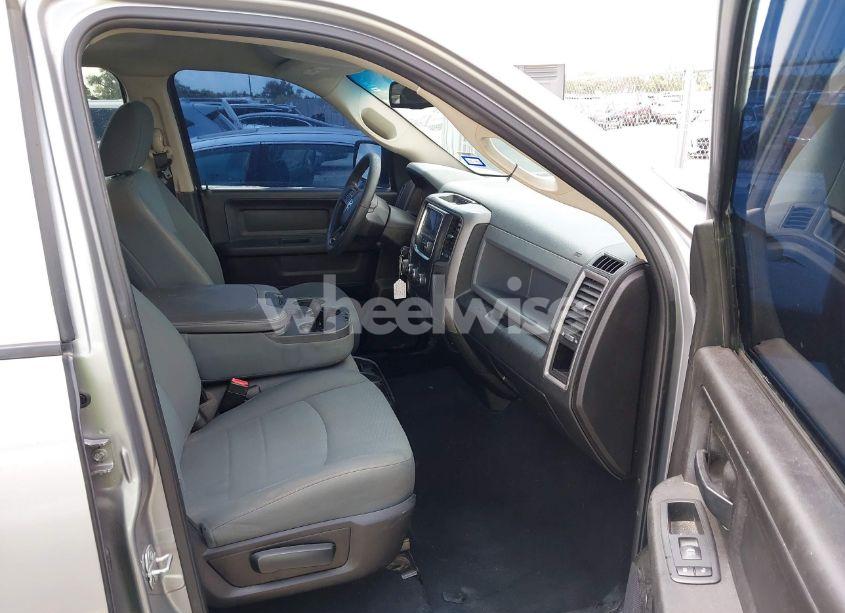 Photo 5 of 2019 Ram 1500 CLASSIC TRADESMAN 4X2 5'7 BOX (VIN 3C6RR6KG0KG705946)