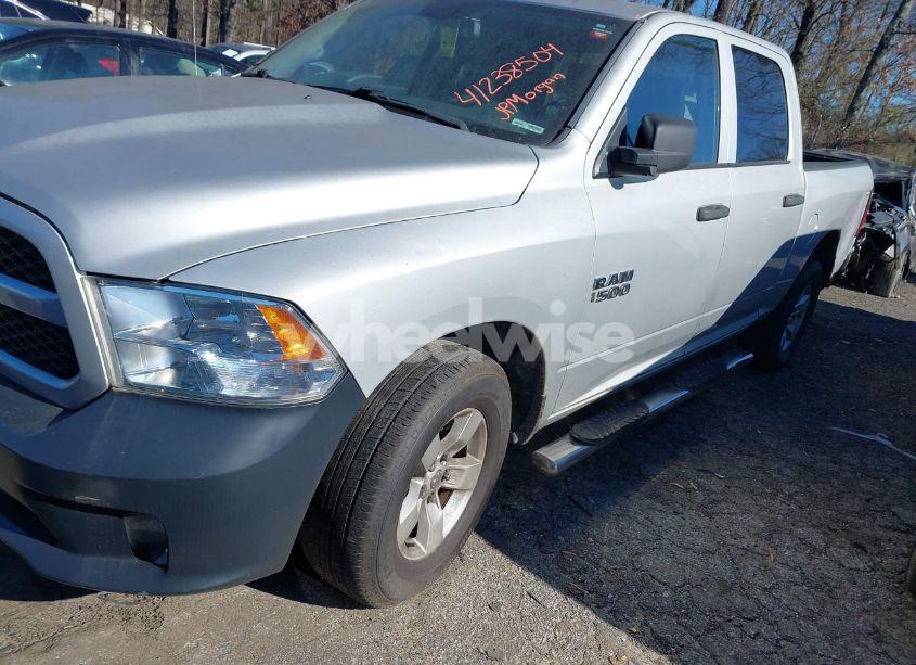 Photo 2 of 2018 Ram 1500 EXPRESS 4X2 5'7 BOX (VIN 3C6RR6KG2JG225759)