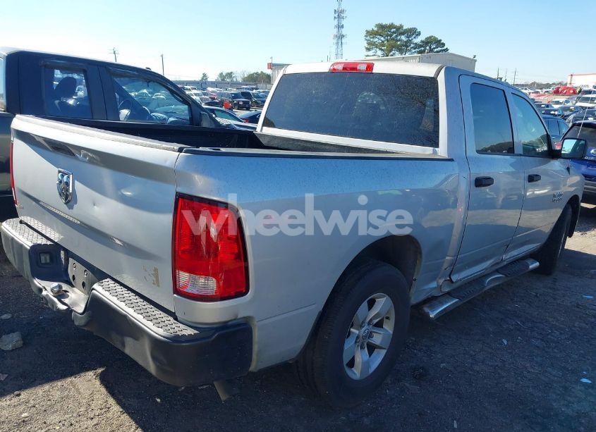 Photo 4 of 2018 Ram 1500 EXPRESS 4X2 5'7 BOX (VIN 3C6RR6KG2JG225759)