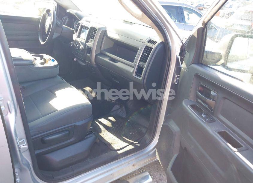 Photo 5 of 2018 Ram 1500 EXPRESS 4X2 5'7 BOX (VIN 3C6RR6KG2JG225759)