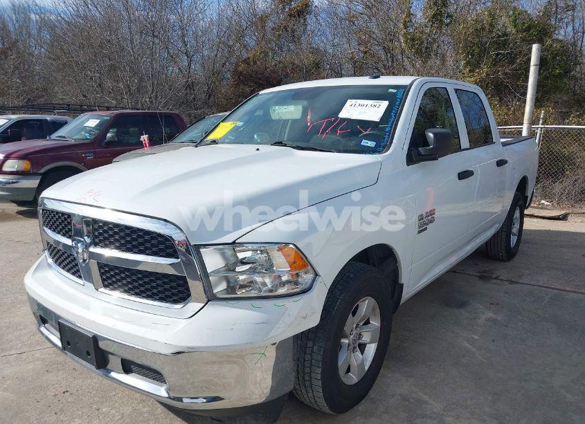 Photo 2 of 2022 Ram 1500 CLASSIC (VIN 3C6RR6KG9NG388334)