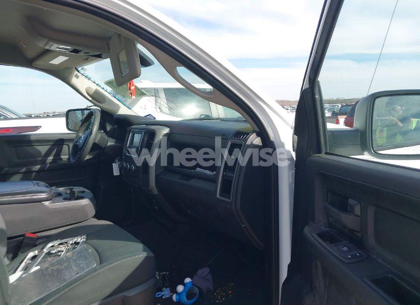 Photo 5 of 2022 Ram 1500 CLASSIC (VIN 3C6RR6KG9NG388334)