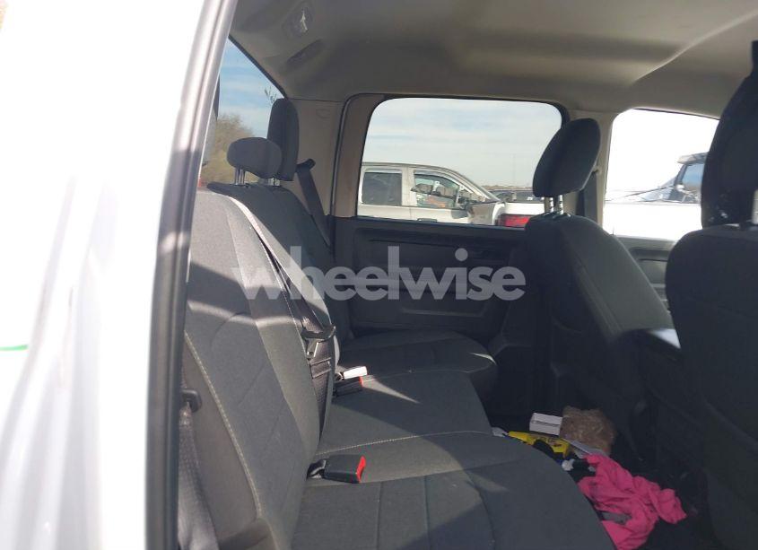 Photo 8 of 2022 Ram 1500 CLASSIC (VIN 3C6RR6KG9NG388334)