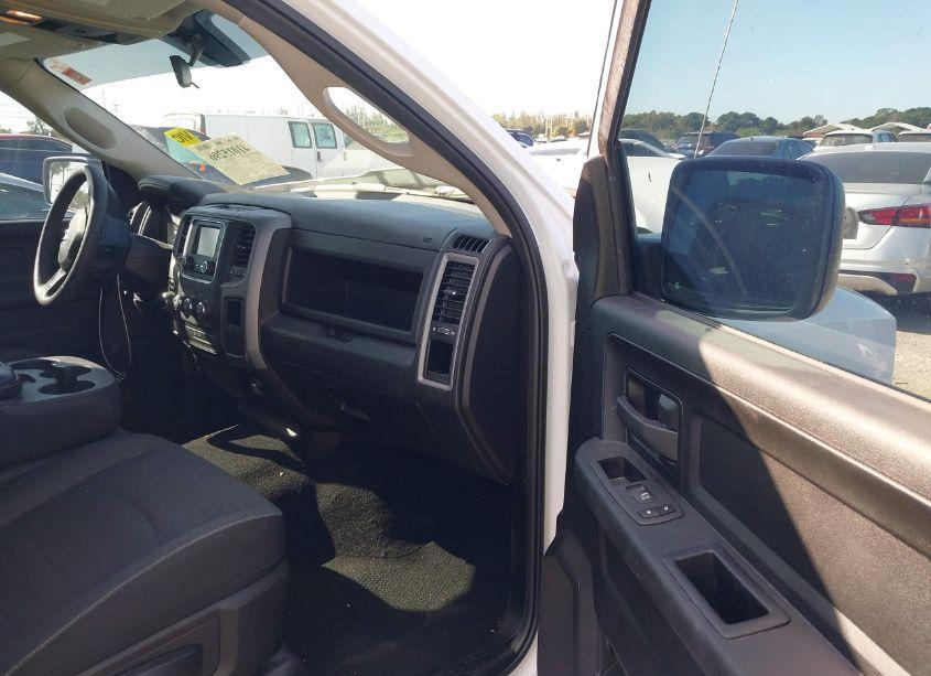 Photo 5 of 2021 Ram 1500 CLASSIC TRADESMAN 4X2 5'7 BOX (VIN 3C6RR6KT1MG708242)