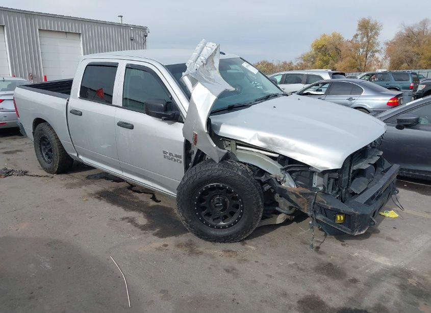 2016 Ram 1500 EXPRESS (VIN 3C6RR6KT5GG249687) main photo