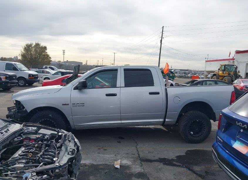 Photo 14 of 2016 Ram 1500 EXPRESS (VIN 3C6RR6KT5GG249687)