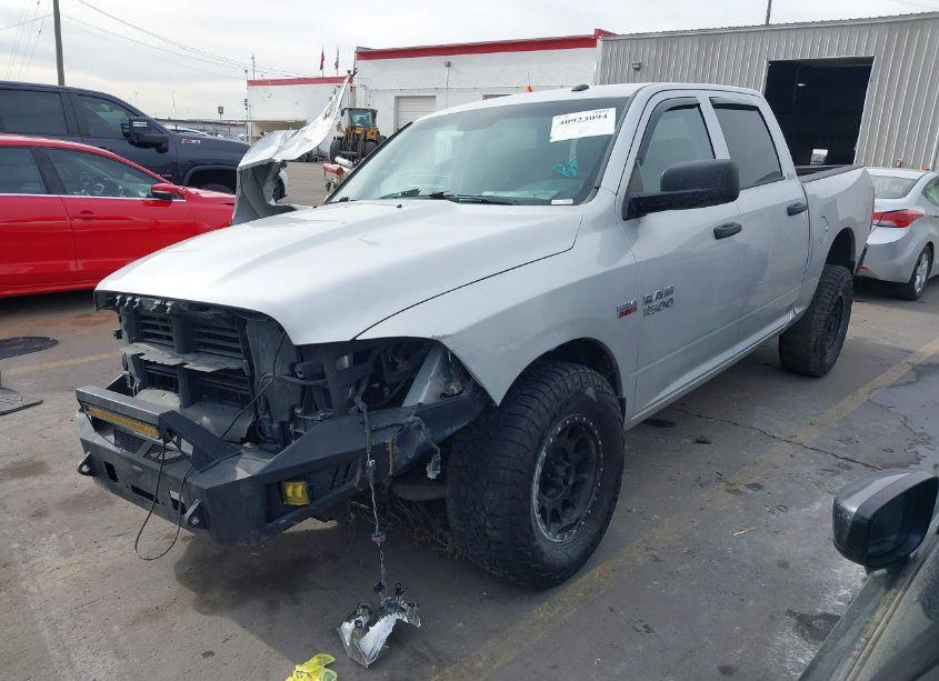 Photo 2 of 2016 Ram 1500 EXPRESS (VIN 3C6RR6KT5GG249687)