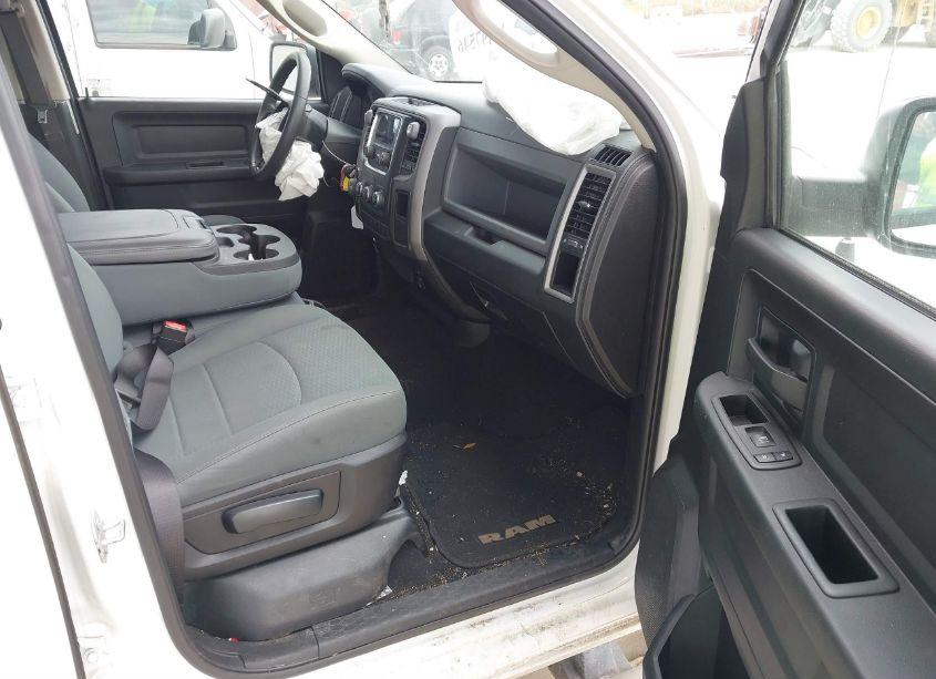 Photo 5 of 2020 Ram 1500 CLASSIC TRADESMAN 4X2 5'7 BOX (VIN 3C6RR6KT7LG127911)